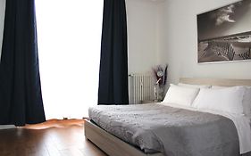 Art Apartment Stazione B